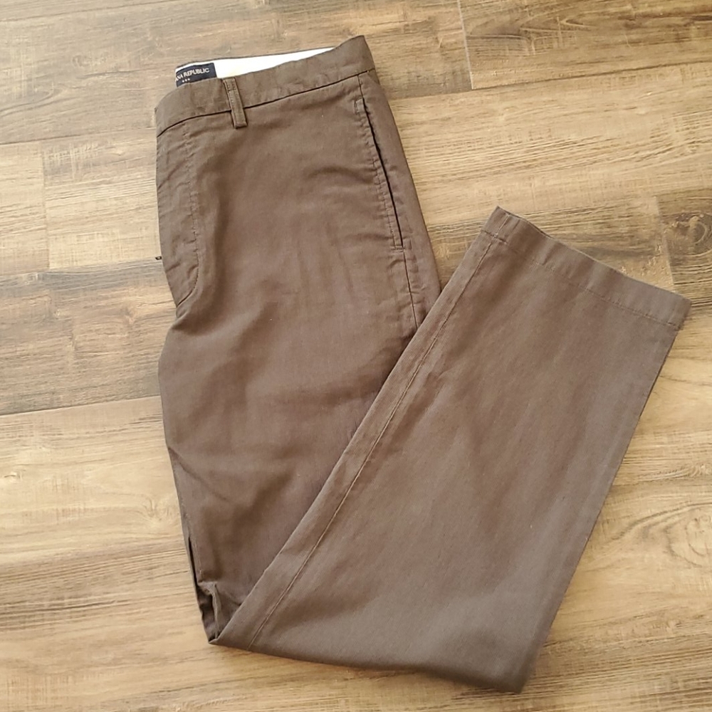 Banana Republic Men's Olive Khakis